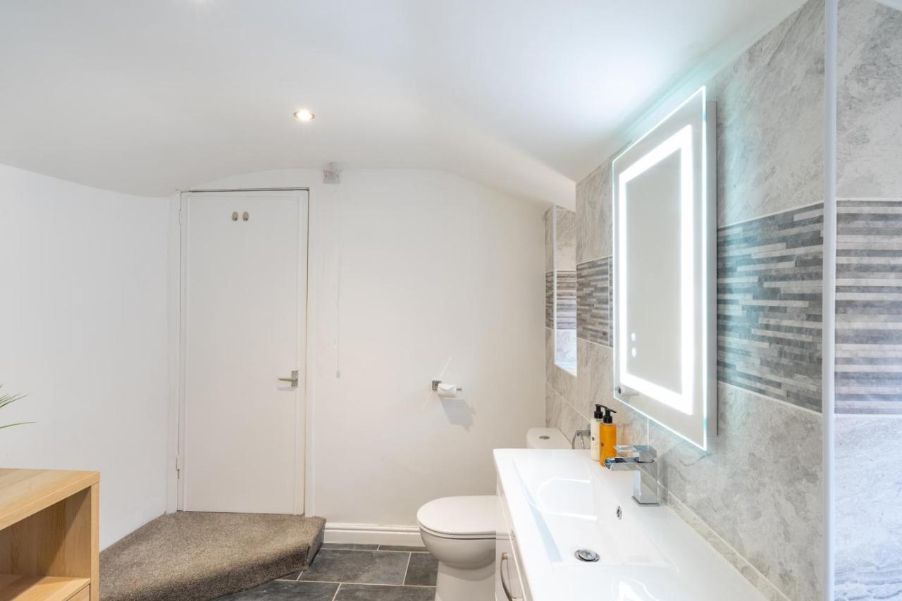 Newly-Renovated, Mid-Terrace Cottage In Porthmadog Buitenkant foto