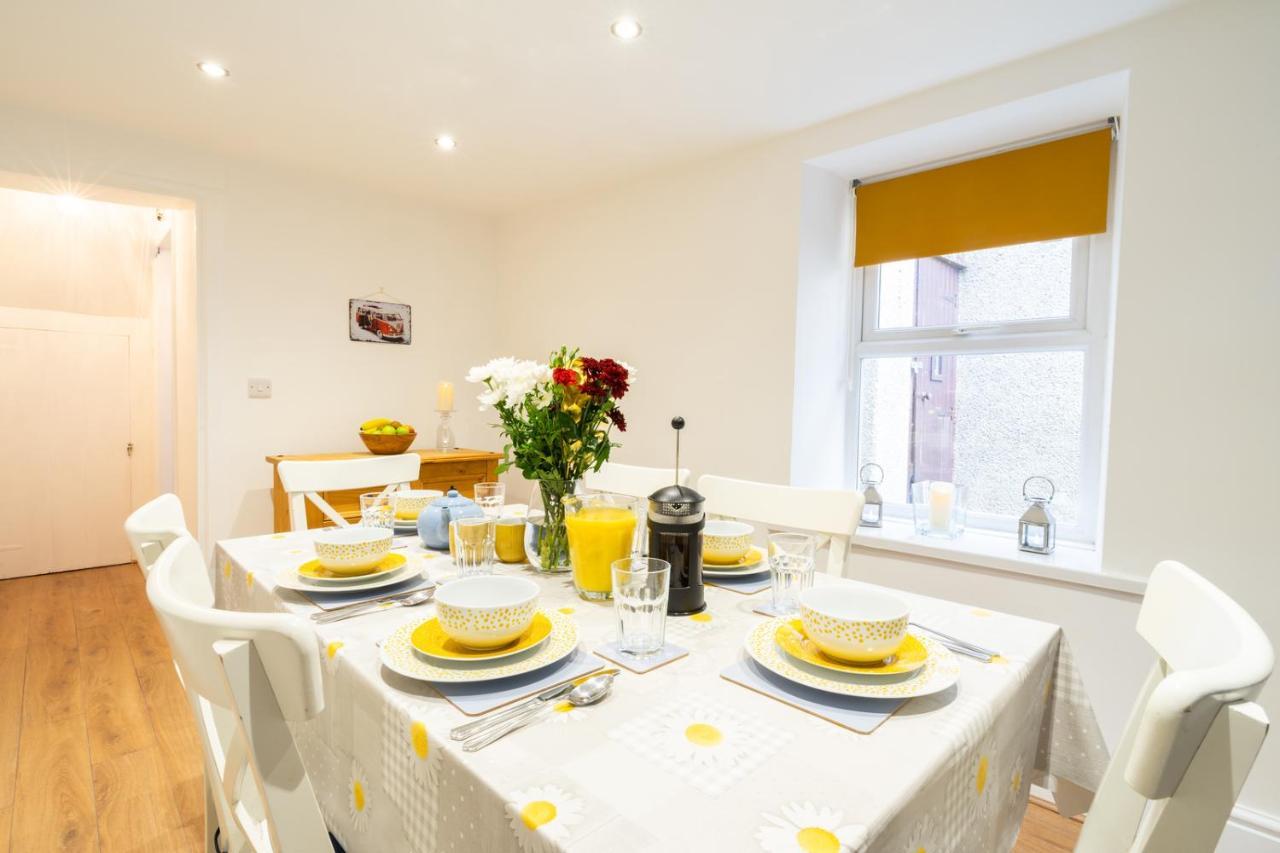 Newly-Renovated, Mid-Terrace Cottage In Porthmadog Buitenkant foto